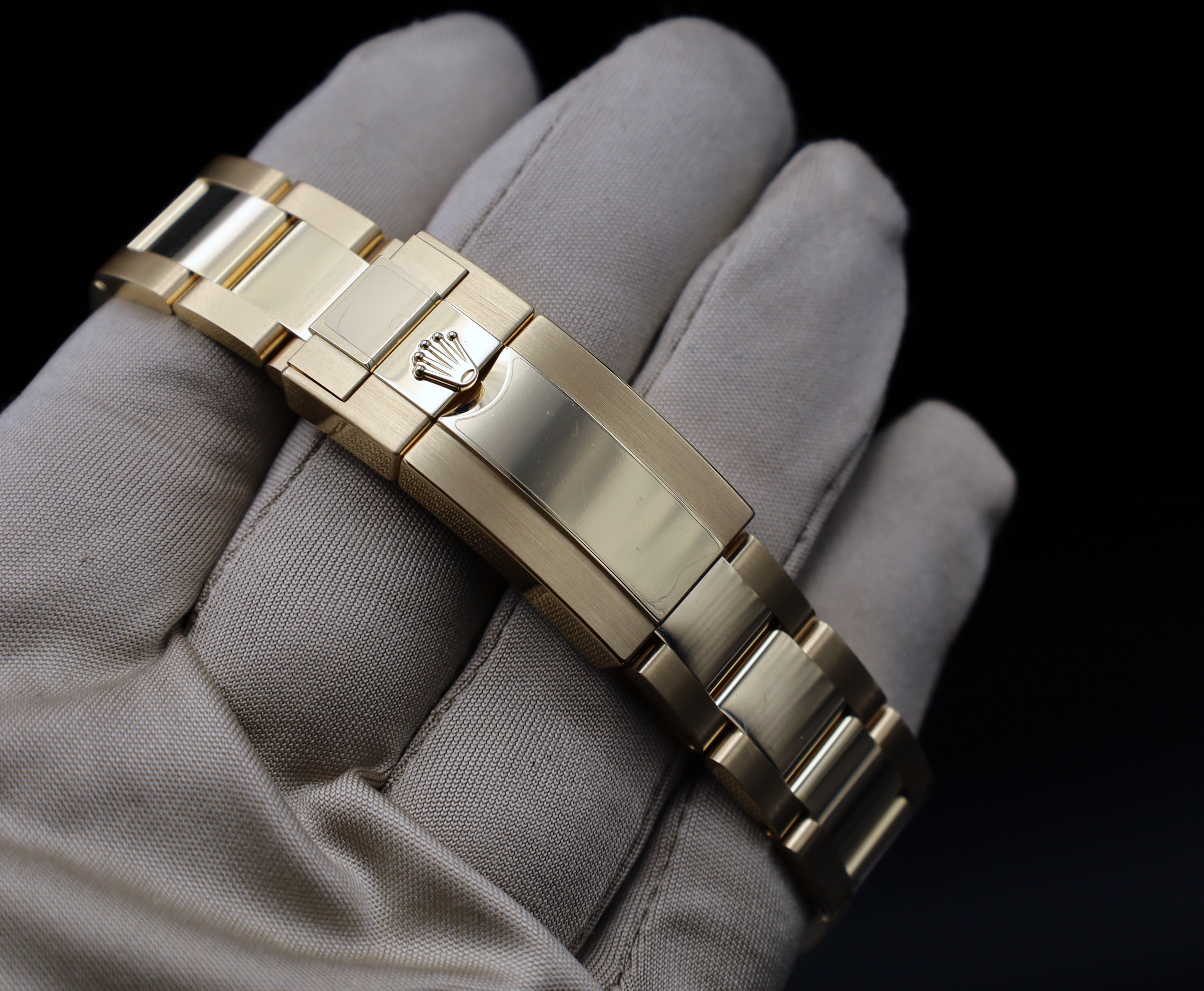 Rolex Daytona Gelbgold Schwarzes Diamant Zifferblatt 2021 - LC100 - 116508