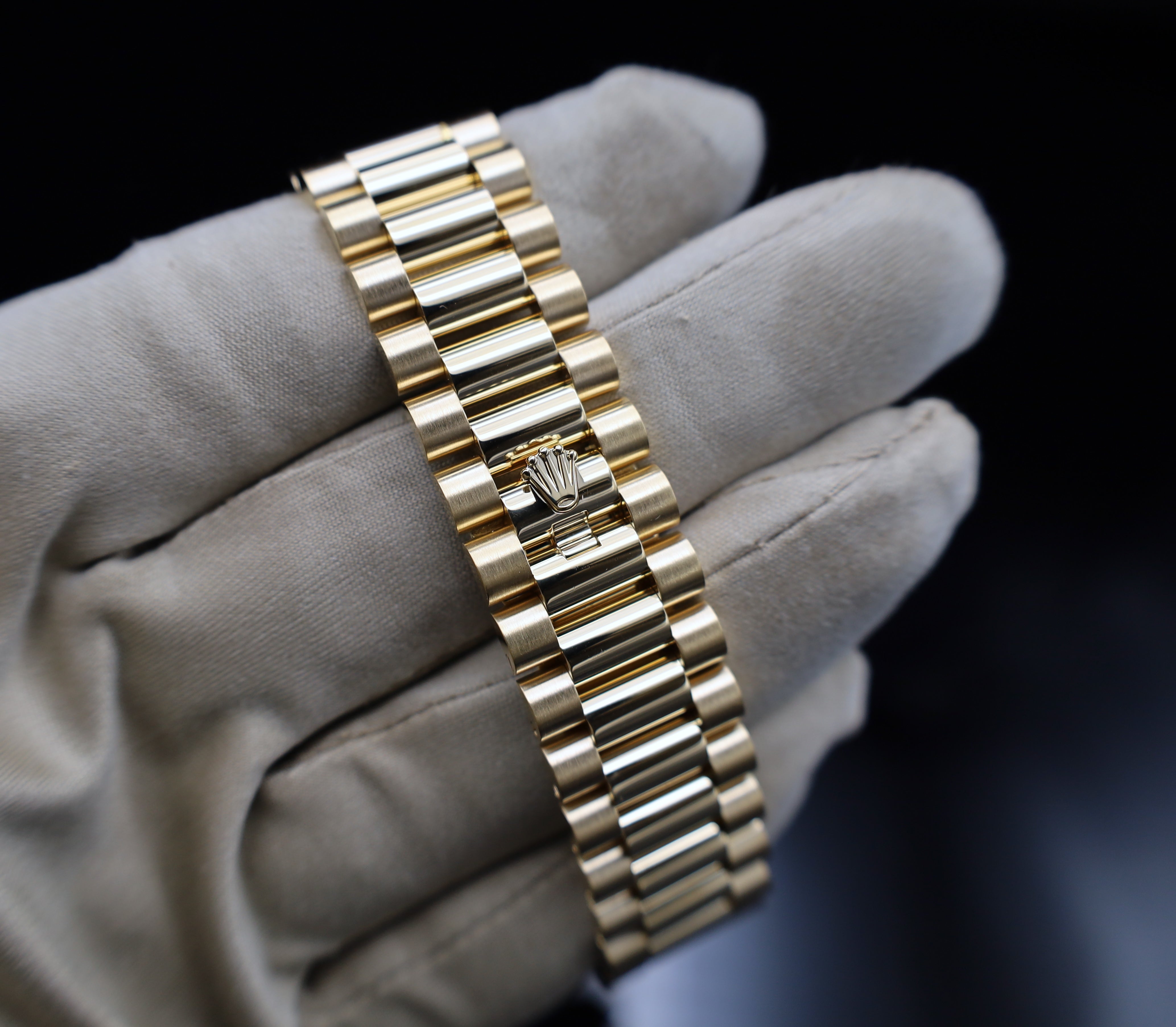 Rolex Day Date Ombré Grün - Gelbgold - 09/2024 - LC100 - Fullset