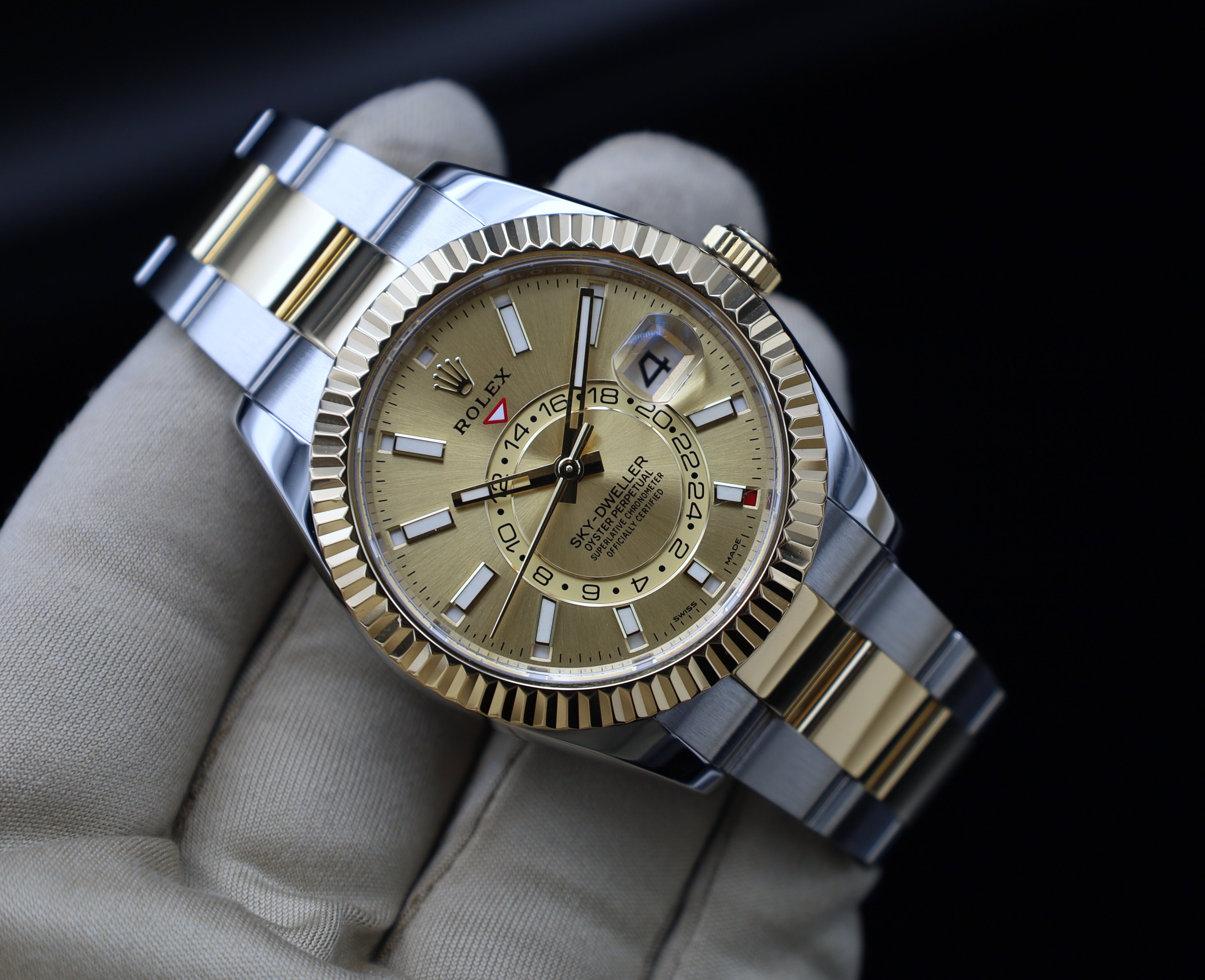 Rolex Sky-Dweller Champagner - 2023 - Fullset - Stahl/Gold - 326933