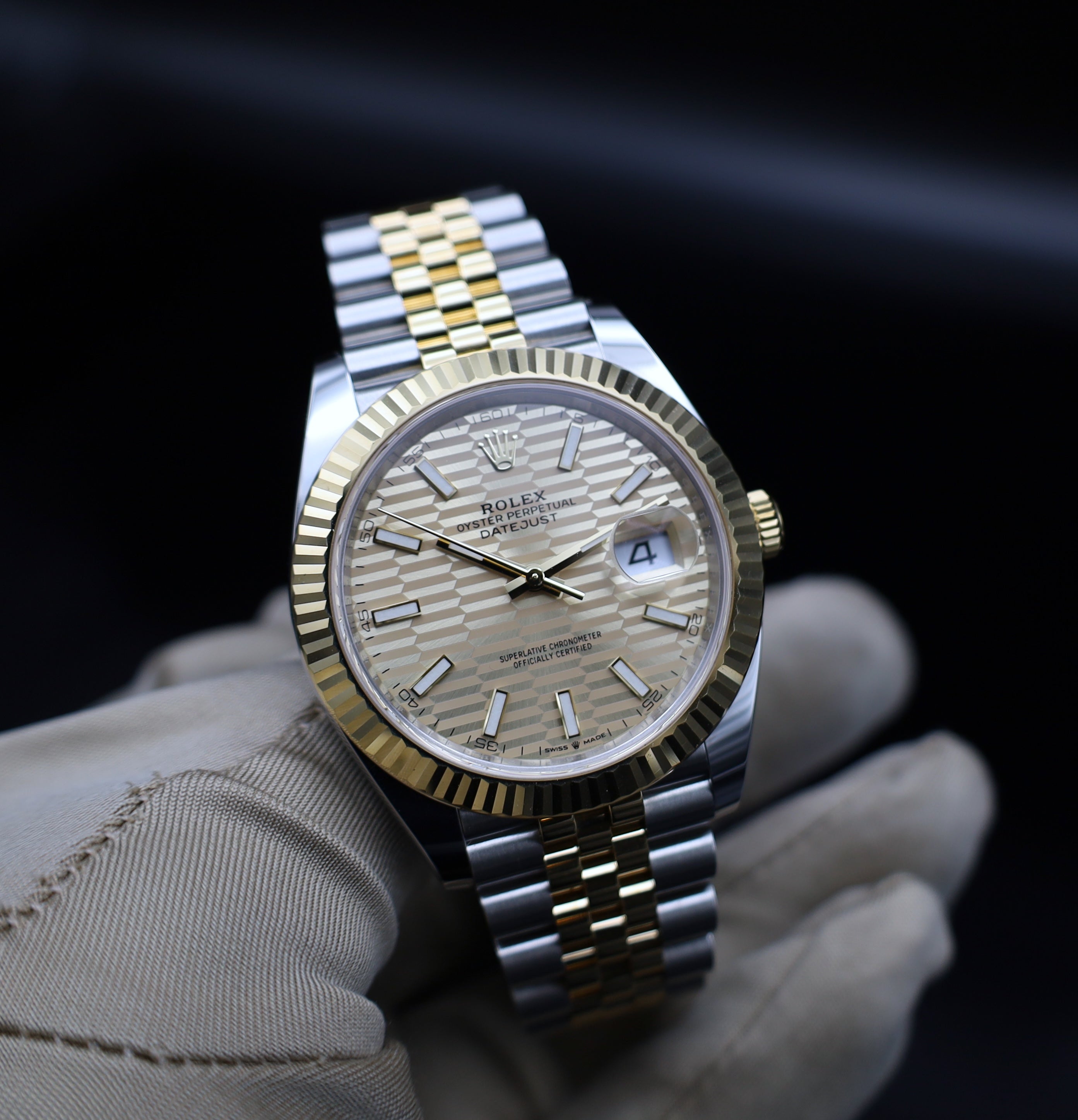 Rolex Datejust 41 Champagner Motif - 126333 - Jubileeband- Stahl/Gold - 2023 - Fullset