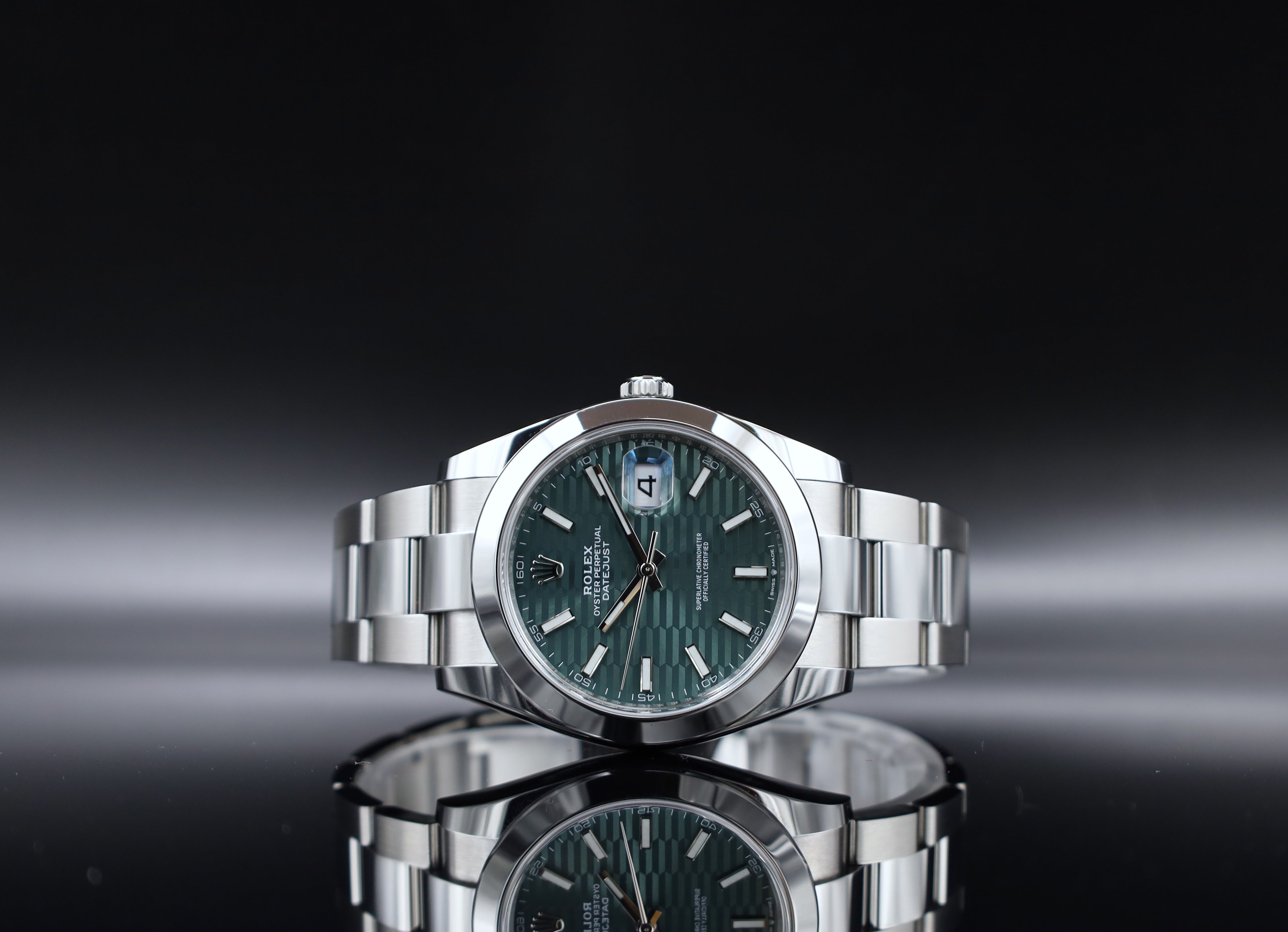 Rolex Datejust 41 Grün Motif - 12/2022 - Neuwertig - Fullset - Oyster - 126300