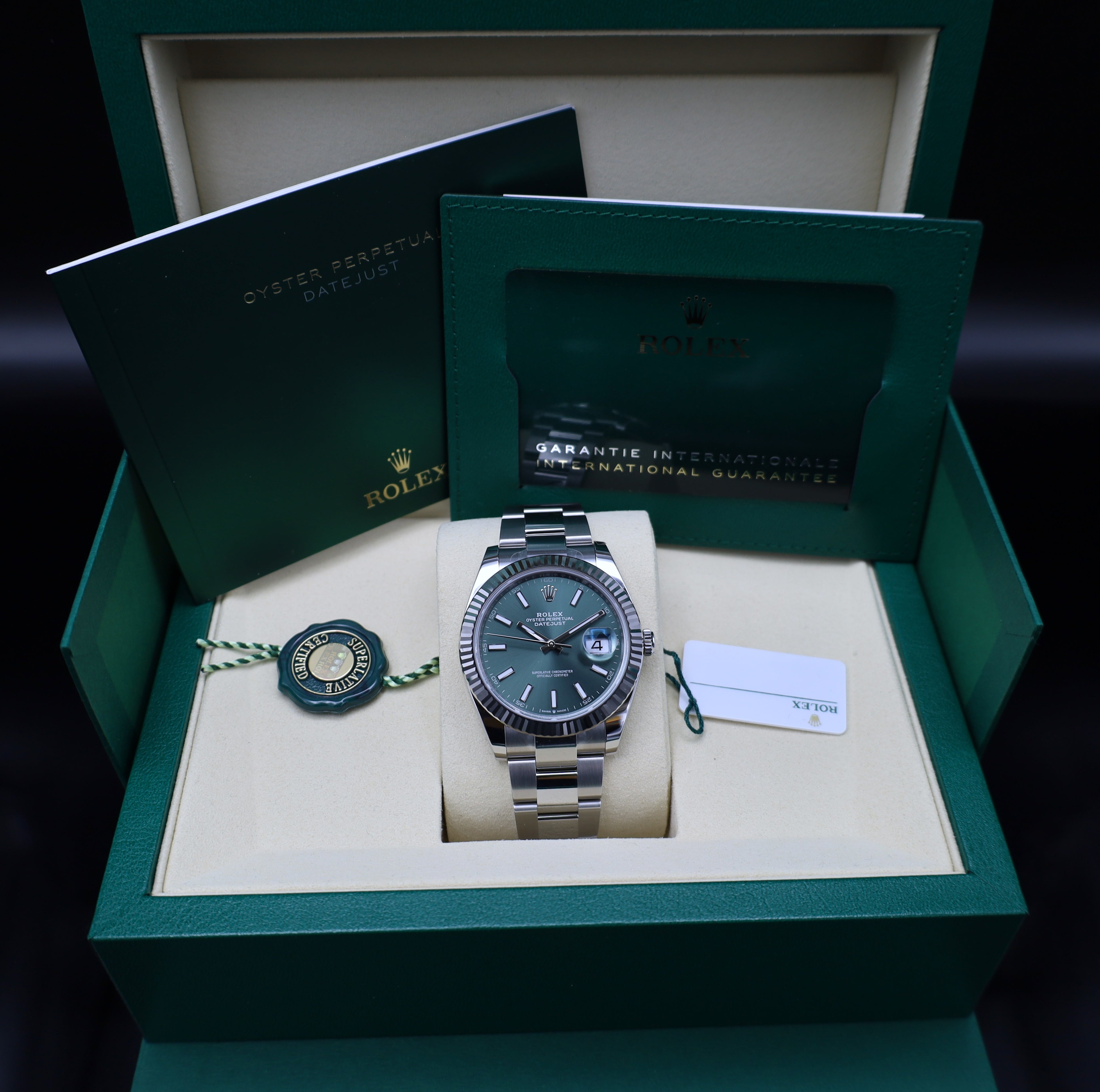 Rolex Datejust 41 Grün - 12/2025 - LC100 - Oysterband - Fullset - Stahl - 126334