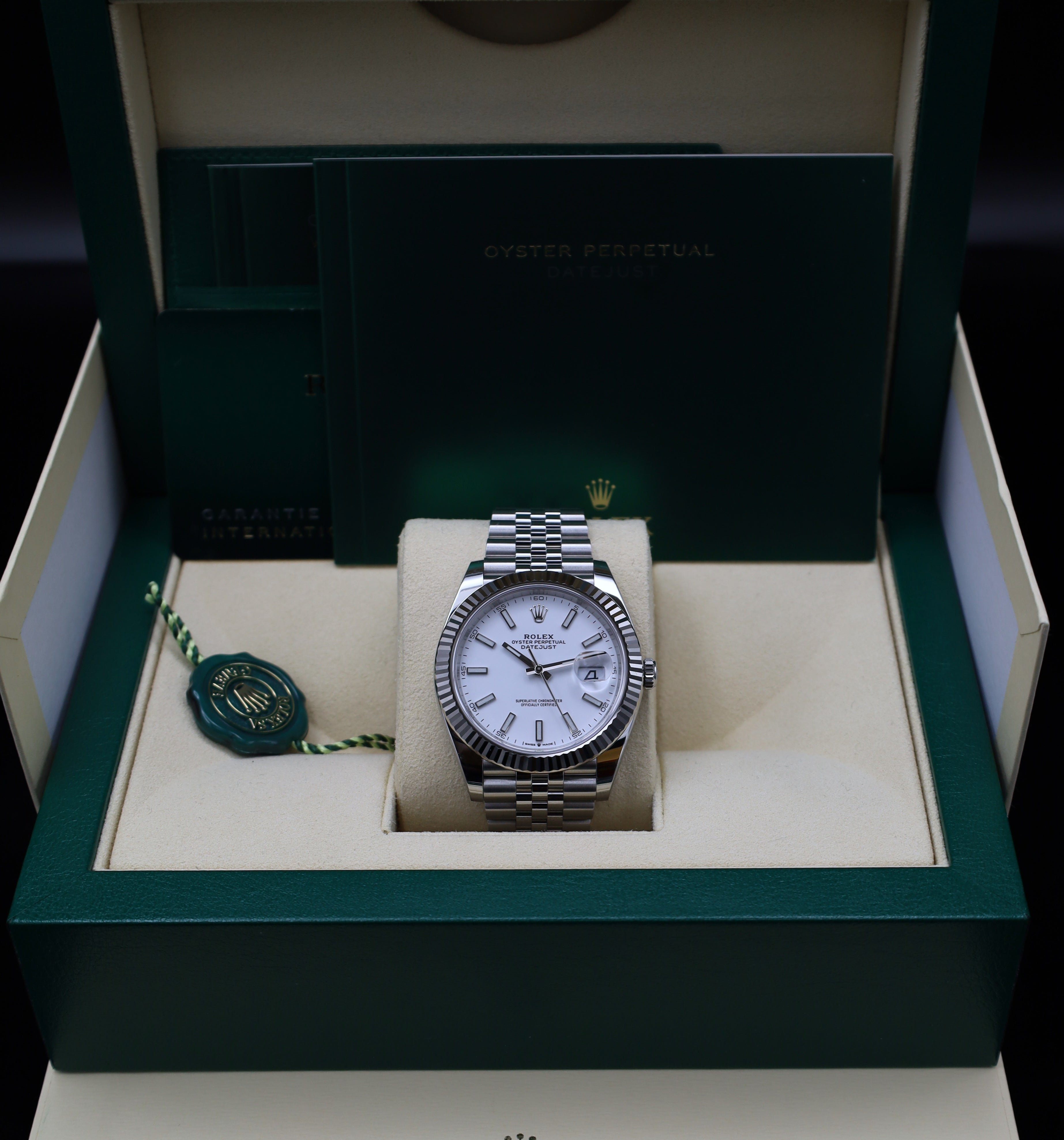 Rolex Datejust 41 weißes Zifferblatt - 08/2022 - Fullset - Jubileeband - 126334