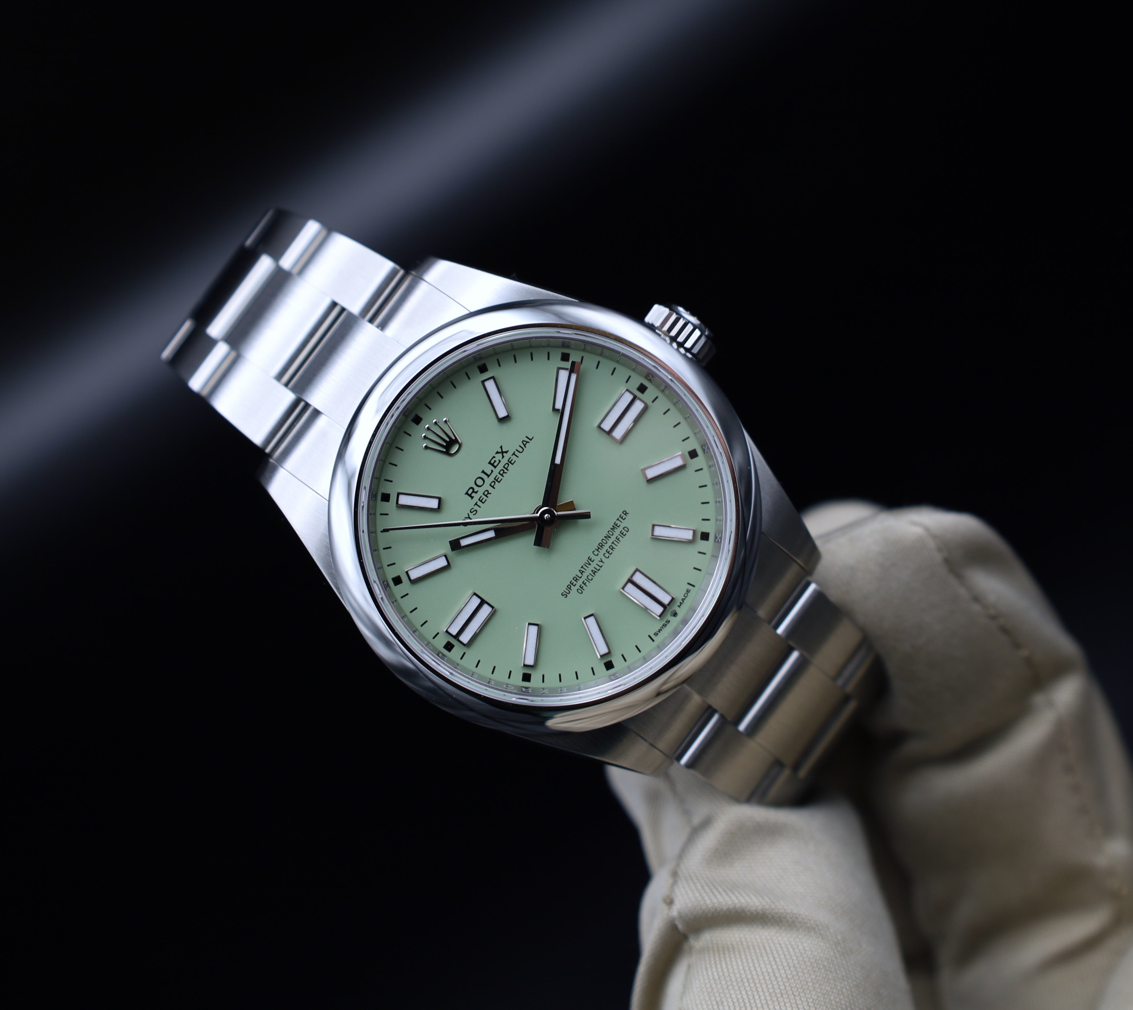 Rolex Oyster Perpetual 41 Pistazie / Pistacho - 11/2025 - LC100 - Full Set - Neu