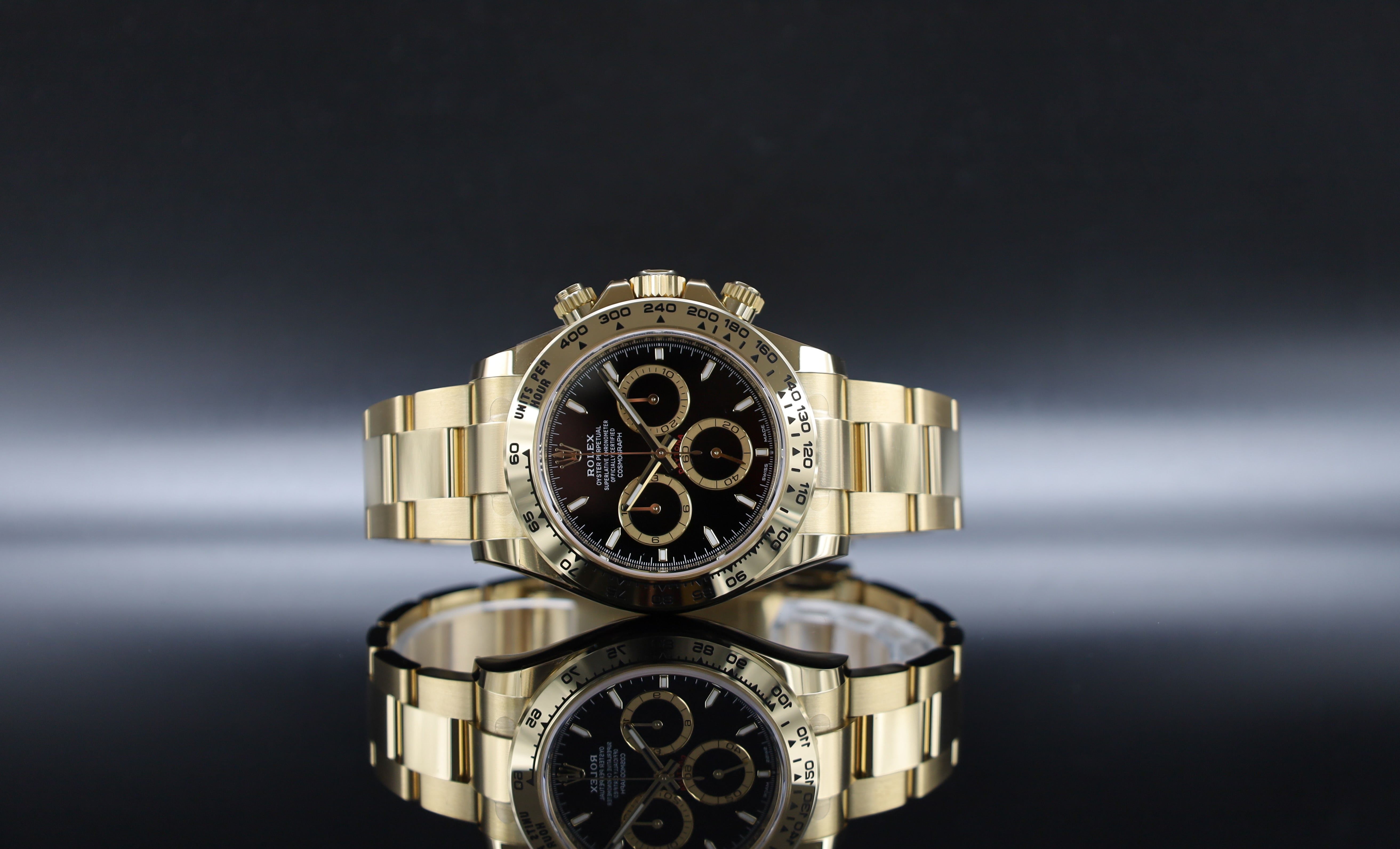Rolex Daytona Schwarzes Blatt - Gelbgold - Neu und Teilverklebt - 126508 - 2023 - Fullset