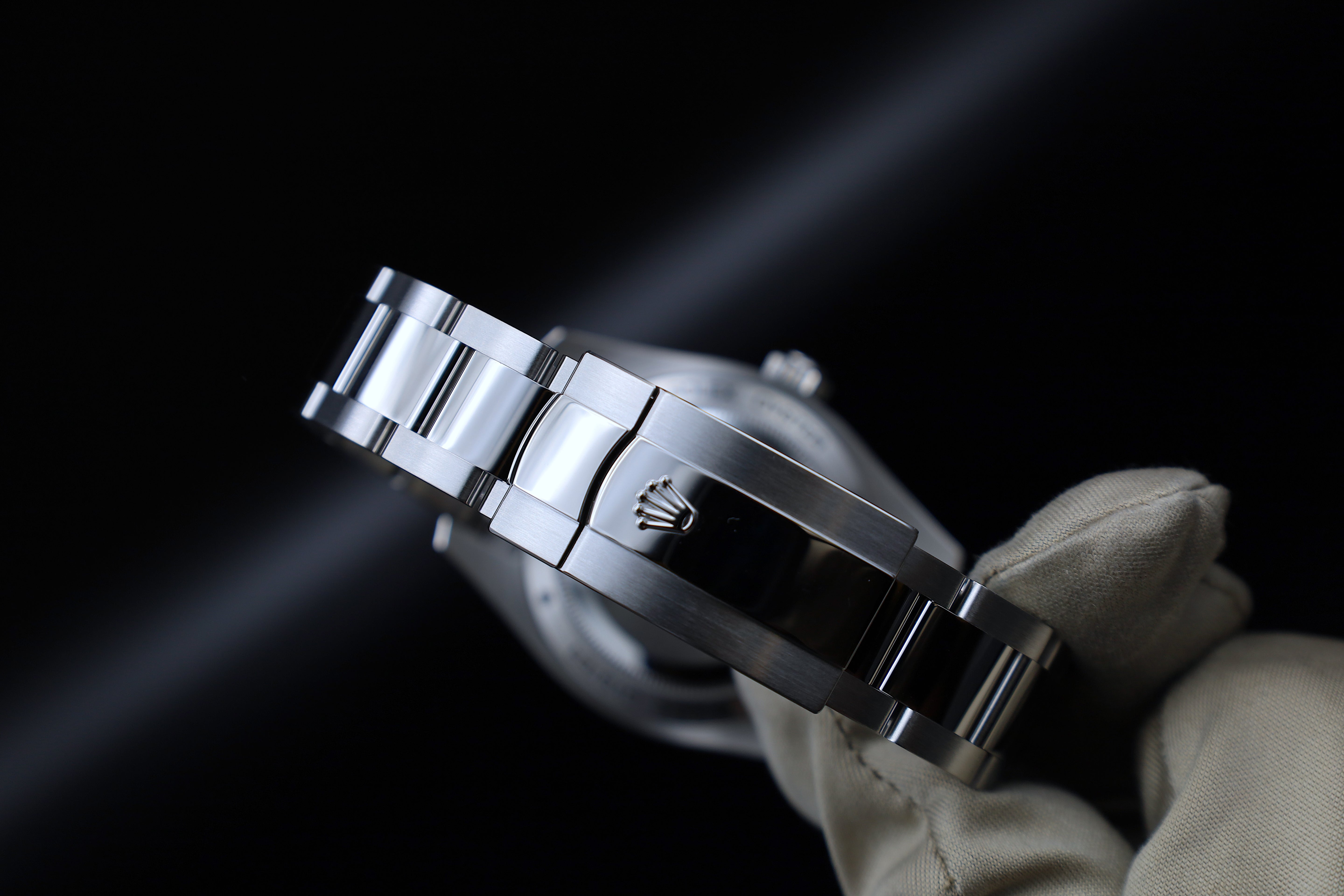 Rolex Oyster Perpetual Milgauss 40 / Blau - 2021 - Full Set - Neuwertig