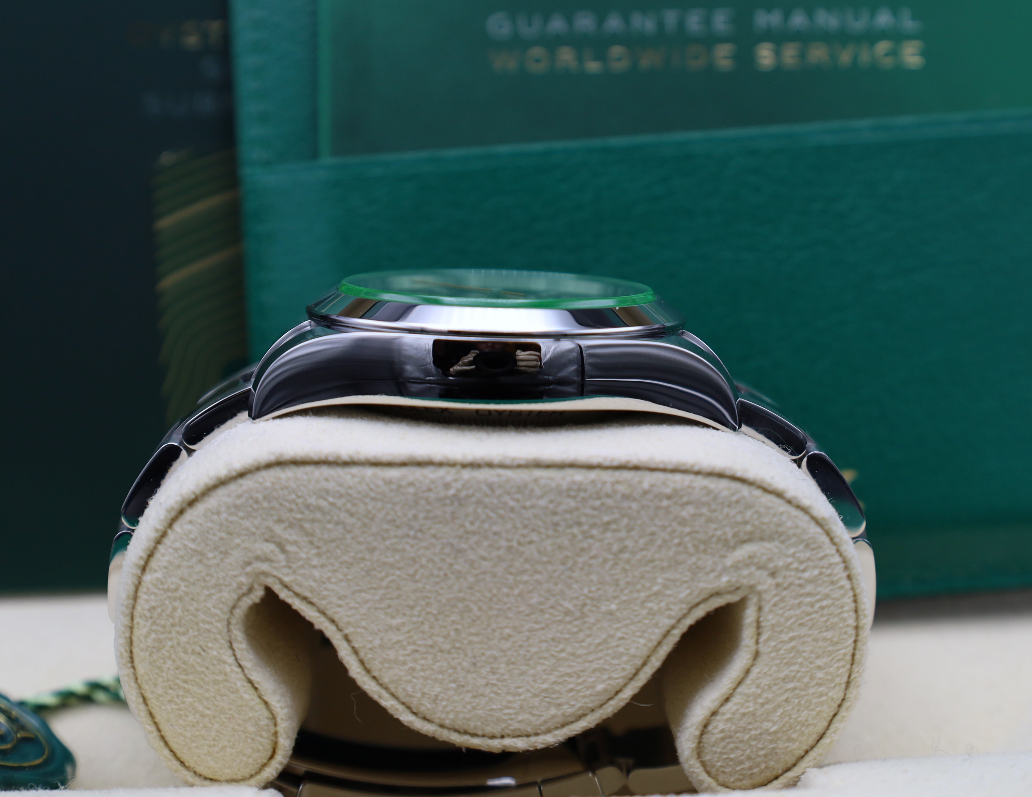 Rolex Oyster Perpetual Milgauss 40 / Blau - 2021 - Full Set - Neuwertig