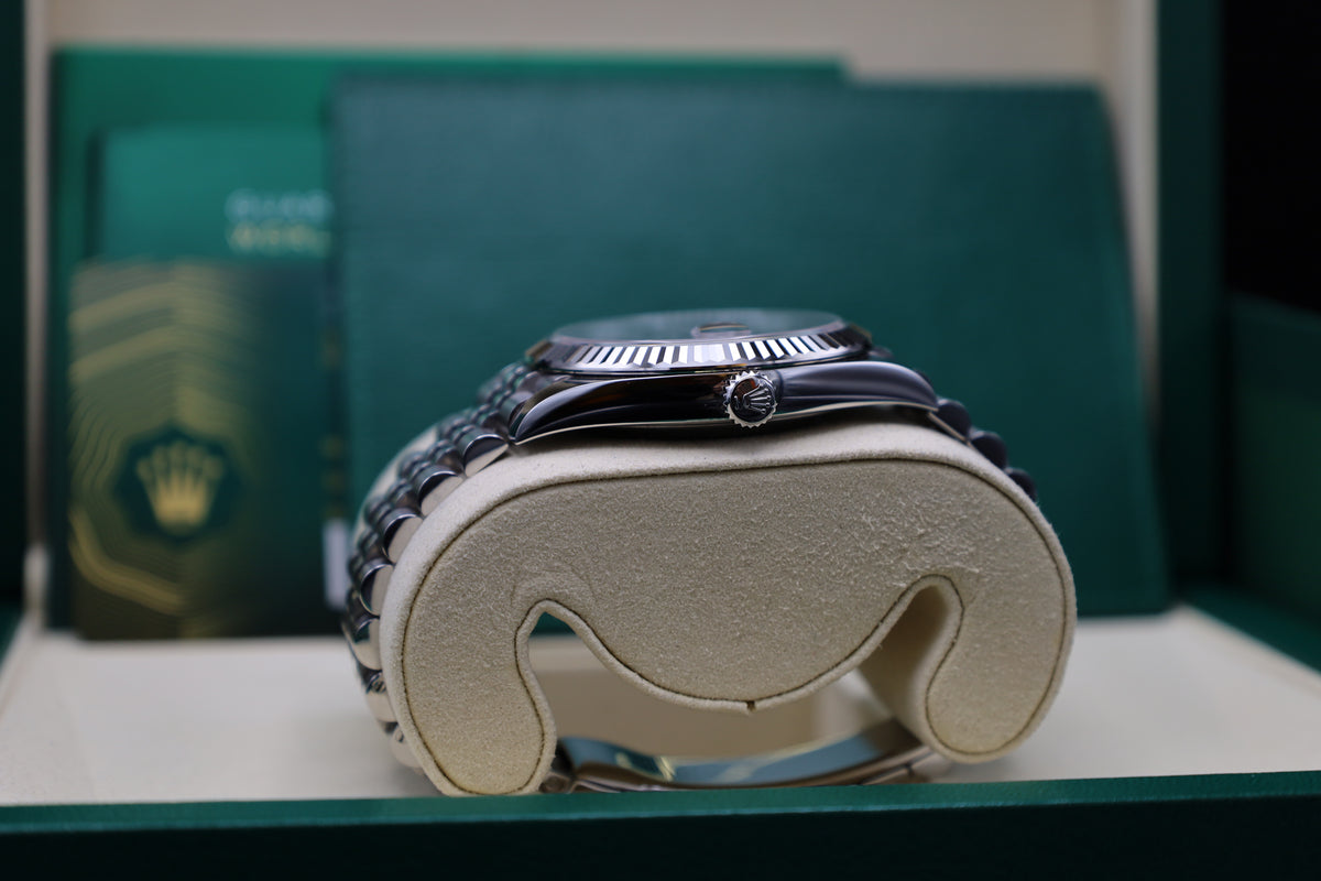 Rolex Datejust 41 Rhodium/ Grau - 2024 - LC100 - Neuwertig - Fullset - Jubileeband - 126334