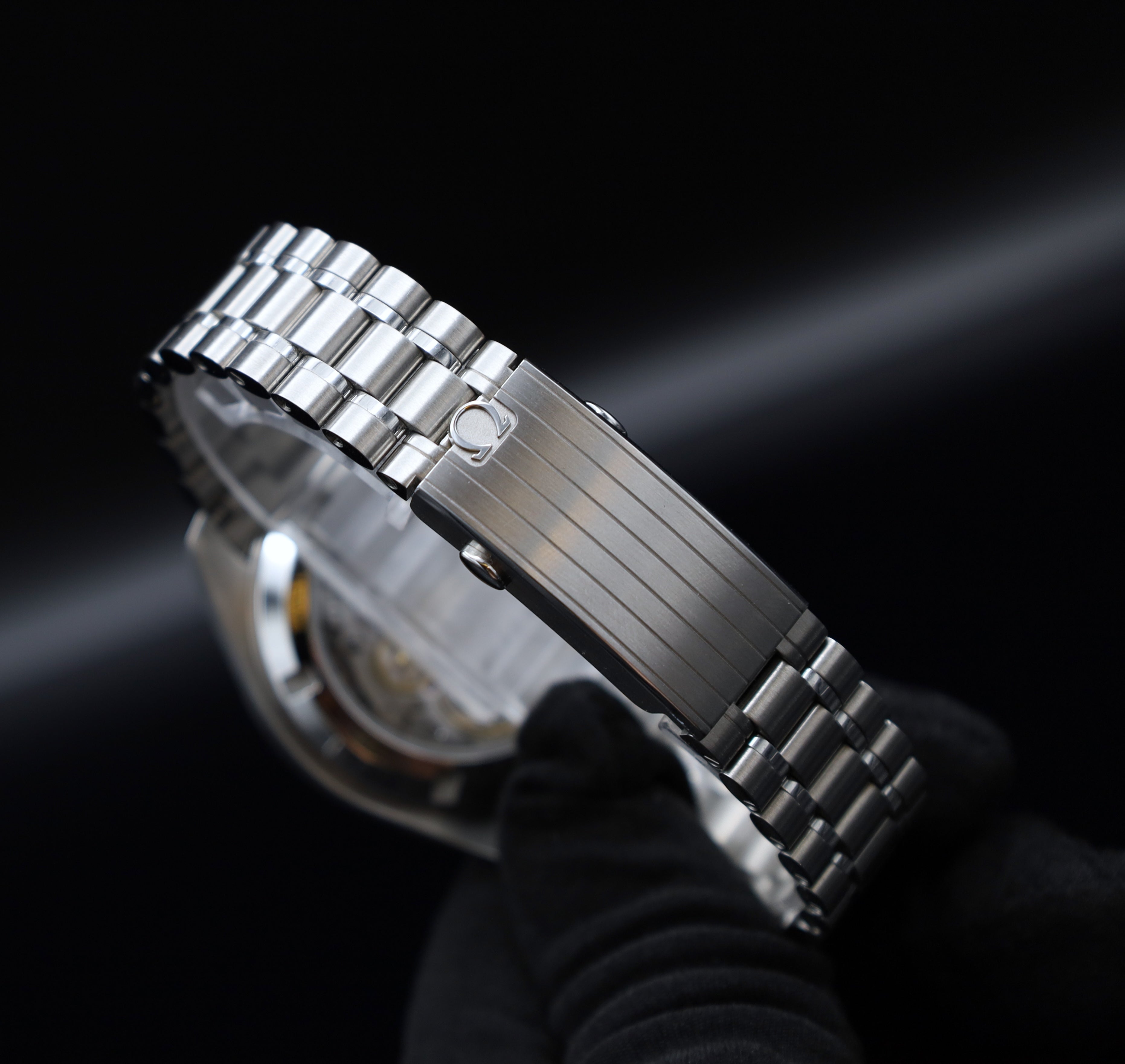Omega Speedmaster Professional Moonwatch - 2026
