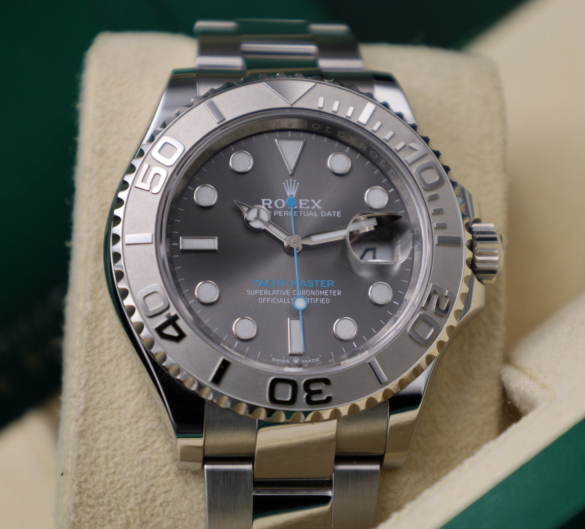 Rolex Yacht-Master 40 Rhodium - 2023 - LC100 - Neuwertig - Full Set