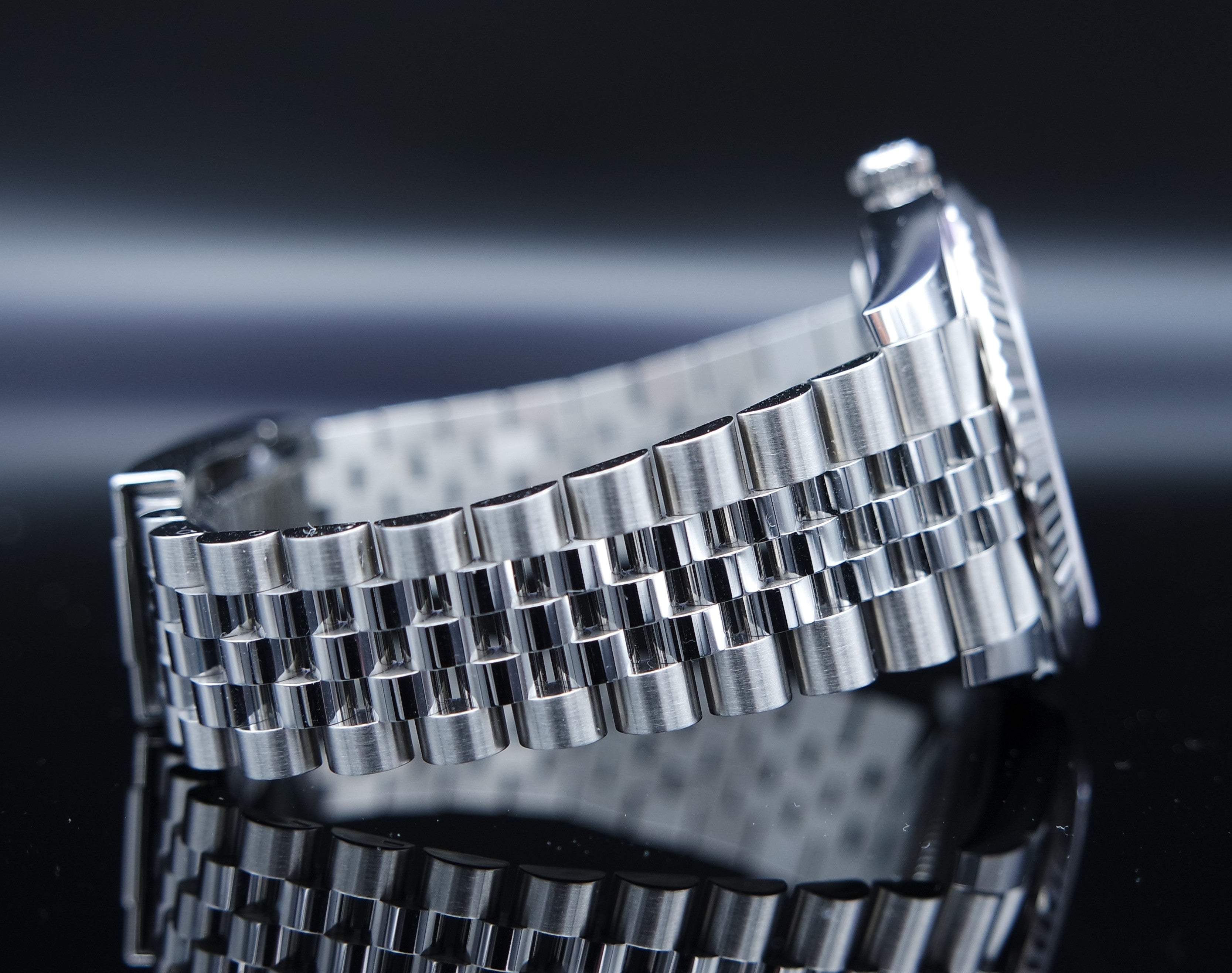 Rolex Datejust 41 Azzuro / Azure - Roman Dial - 2023 - Fullset - Jubileeband