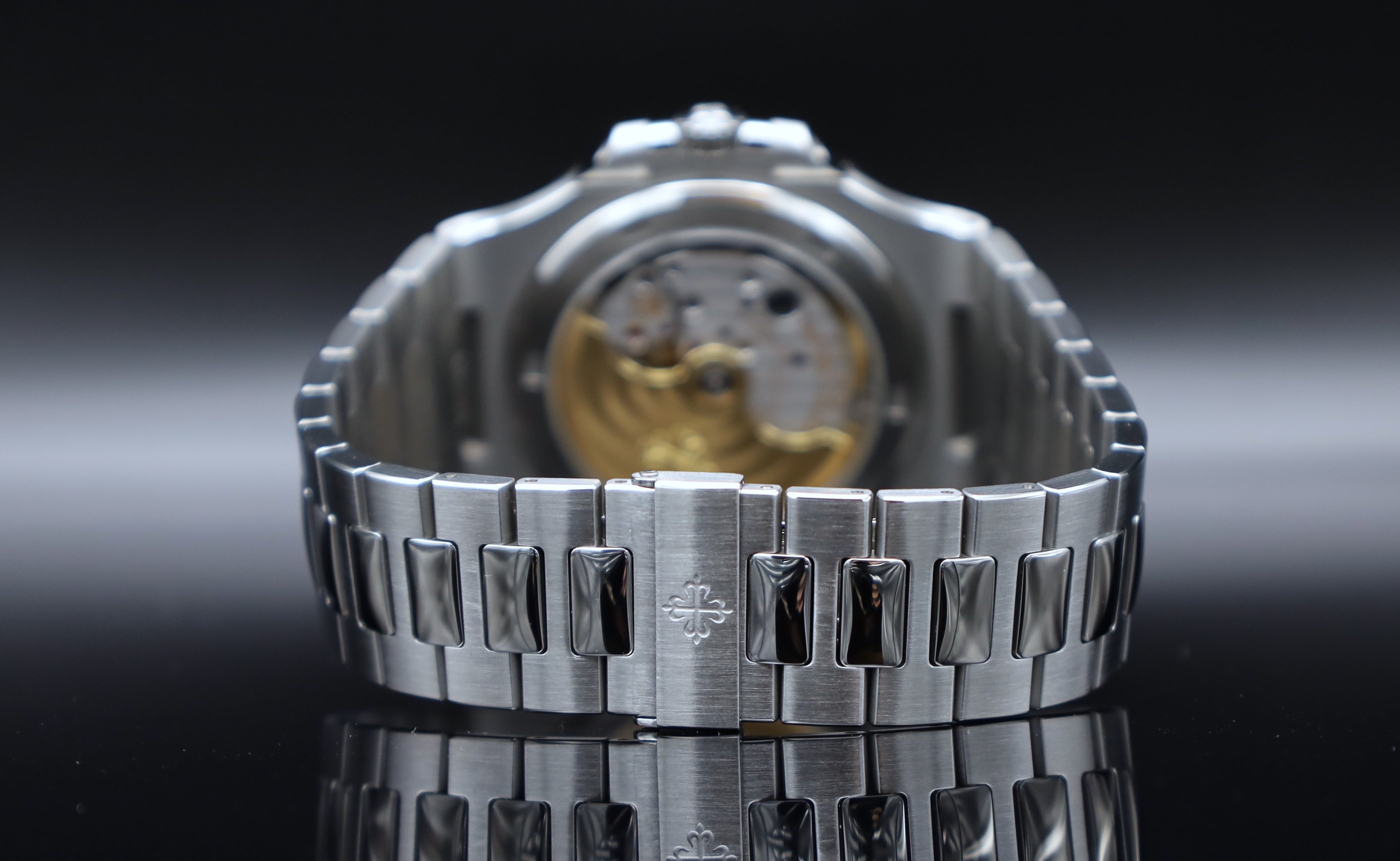 Patek Philippe Nautilus Grün - 5711A - 2021 - Full Set