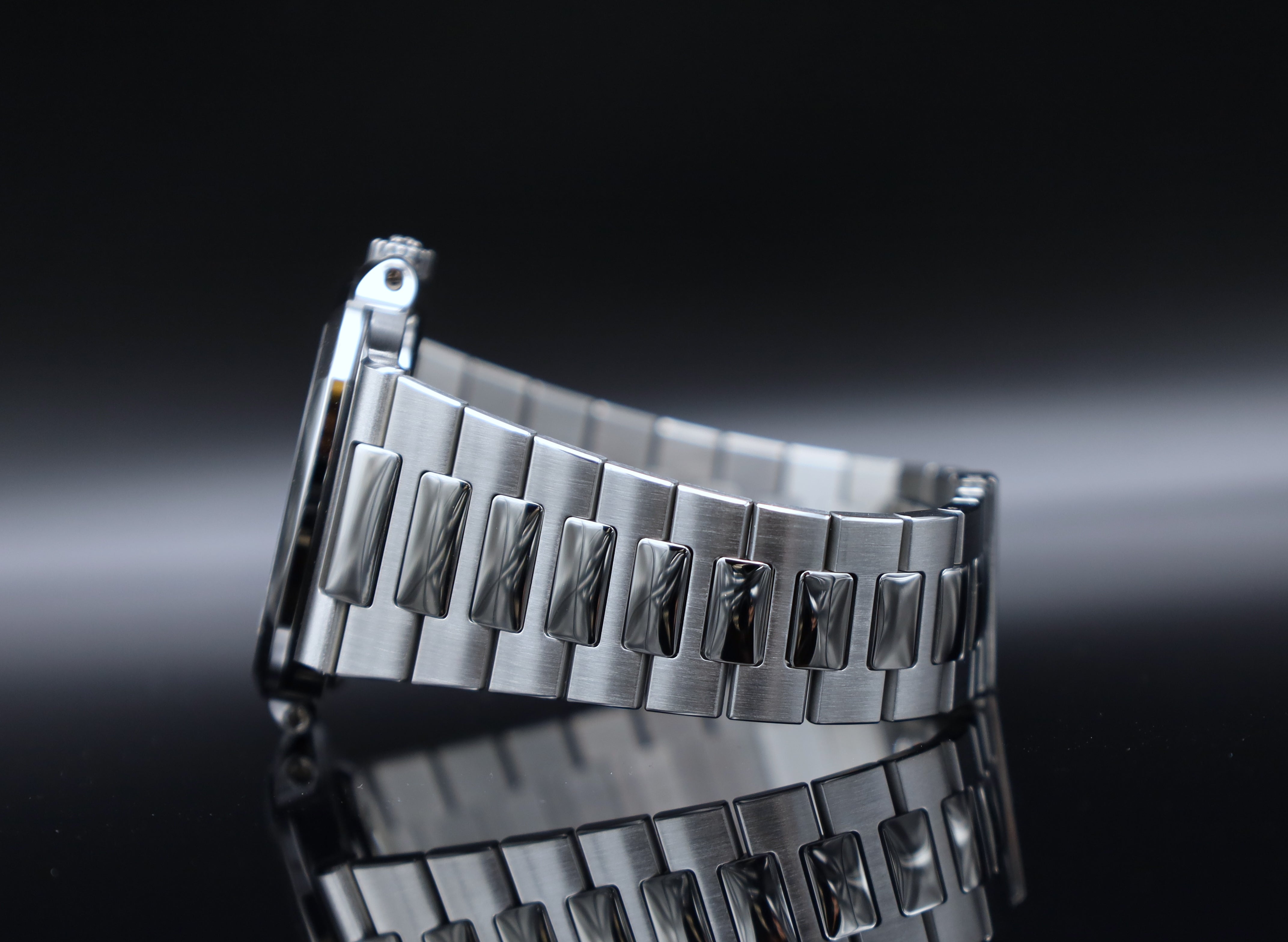 Patek Philippe Nautilus Grün - 5711A - 2021 - Full Set