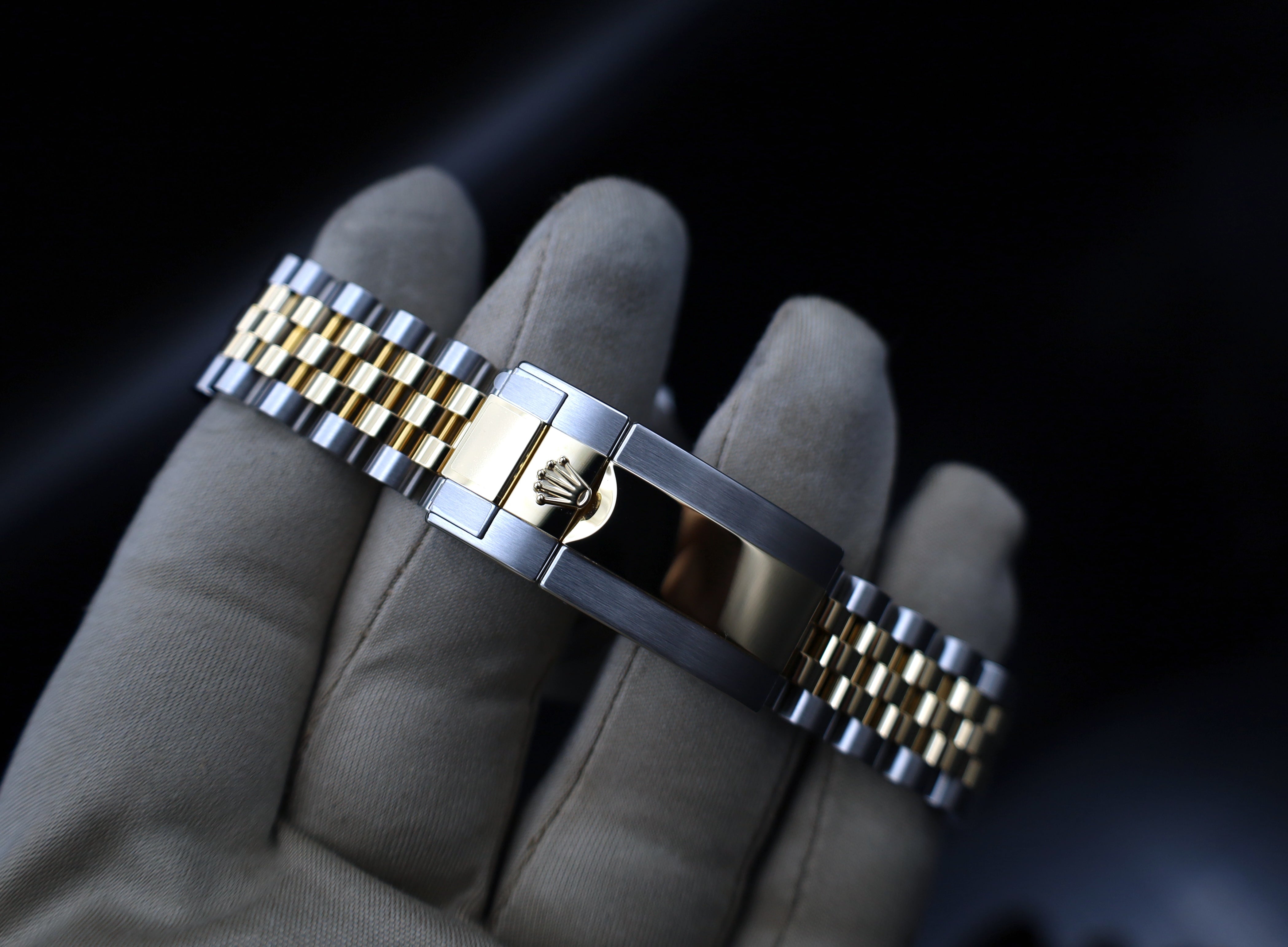 Rolex GMT Master II "Zombie" - LC100 - 09/2025 - Fullset - 126713GRNR