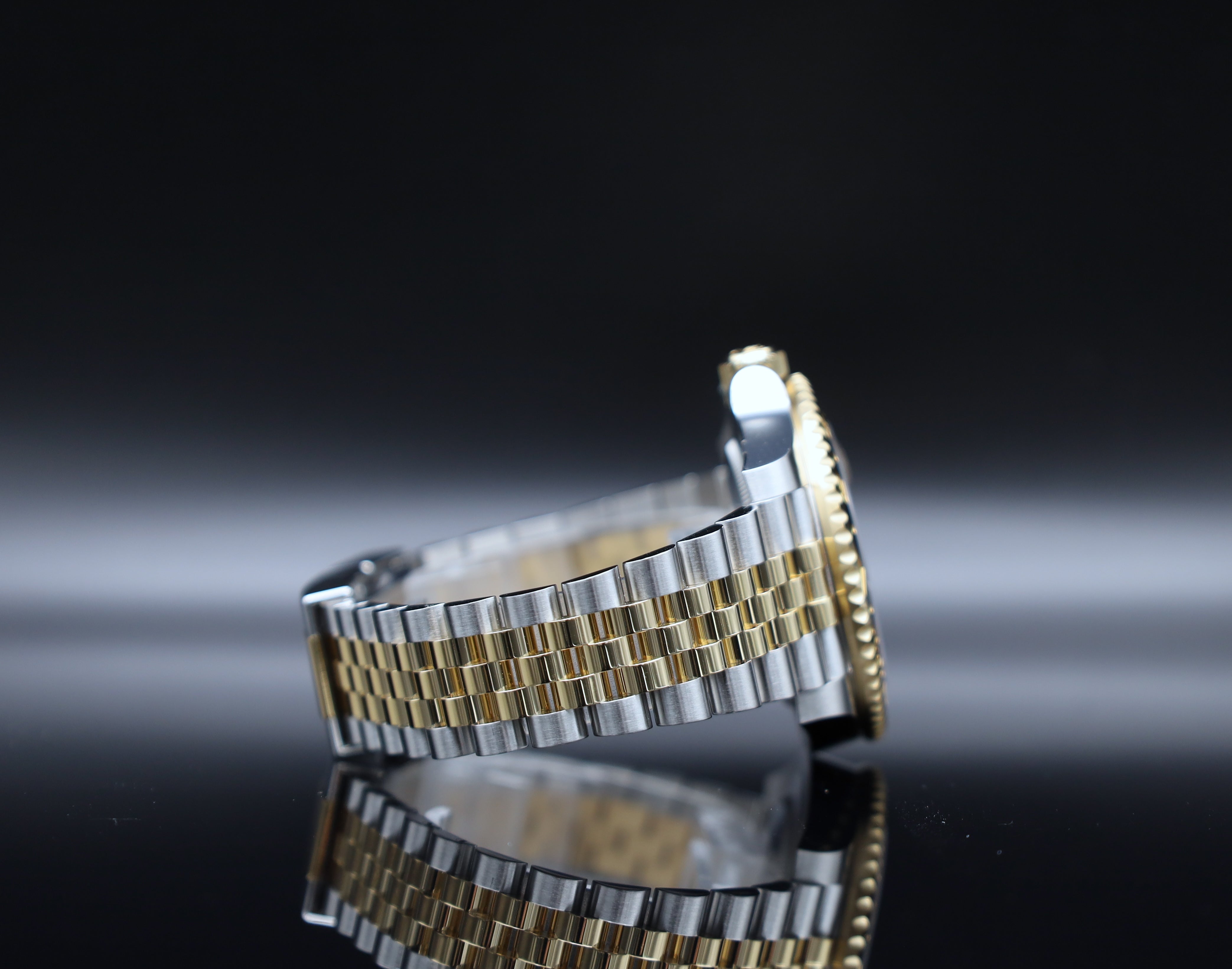 Rolex GMT Master II "Zombie" - LC100 - 09/2025 - Fullset - 126713GRNR