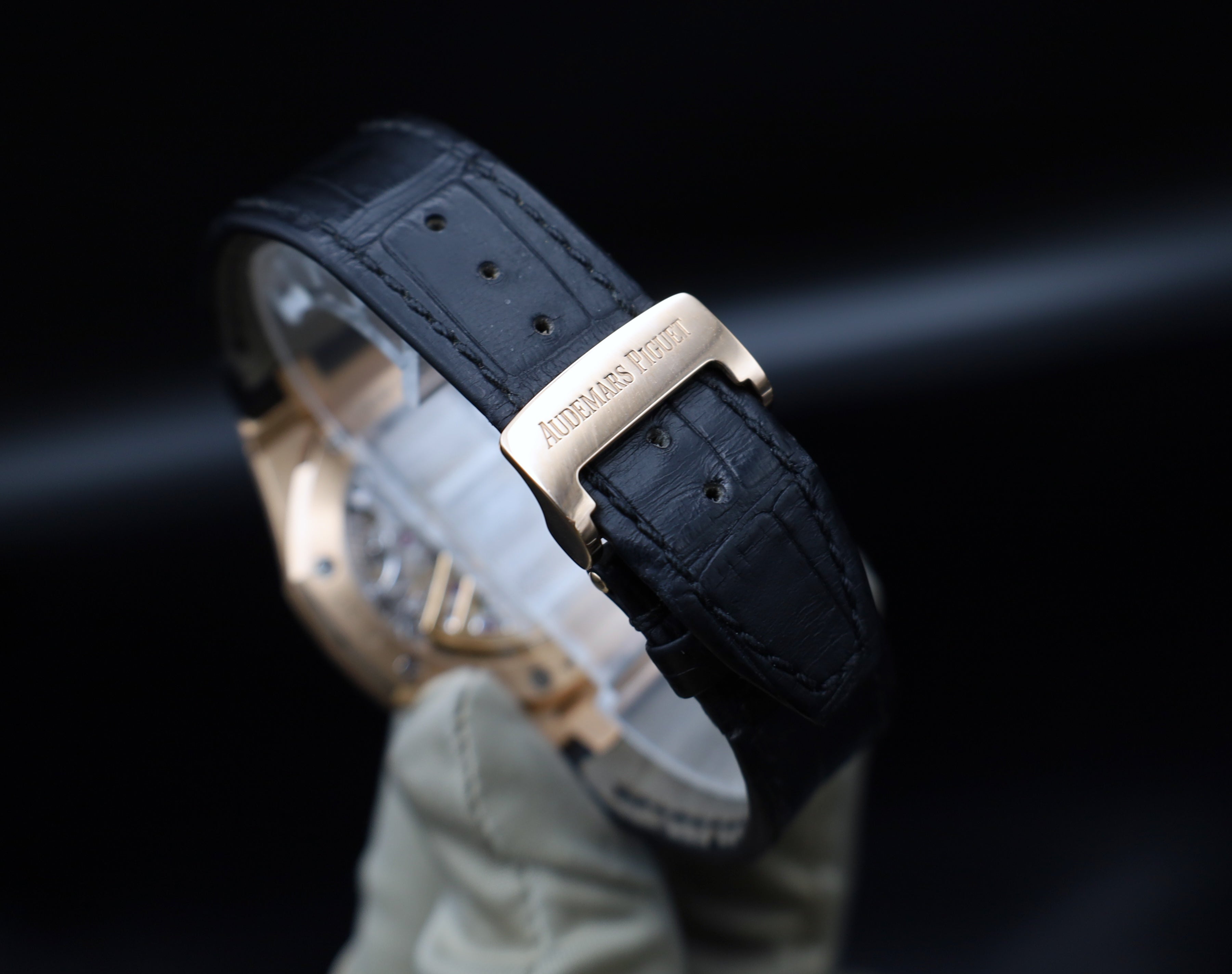 Audemars Piguet Royal Oak am Lederband - 2020 - Fullset - 15510OR