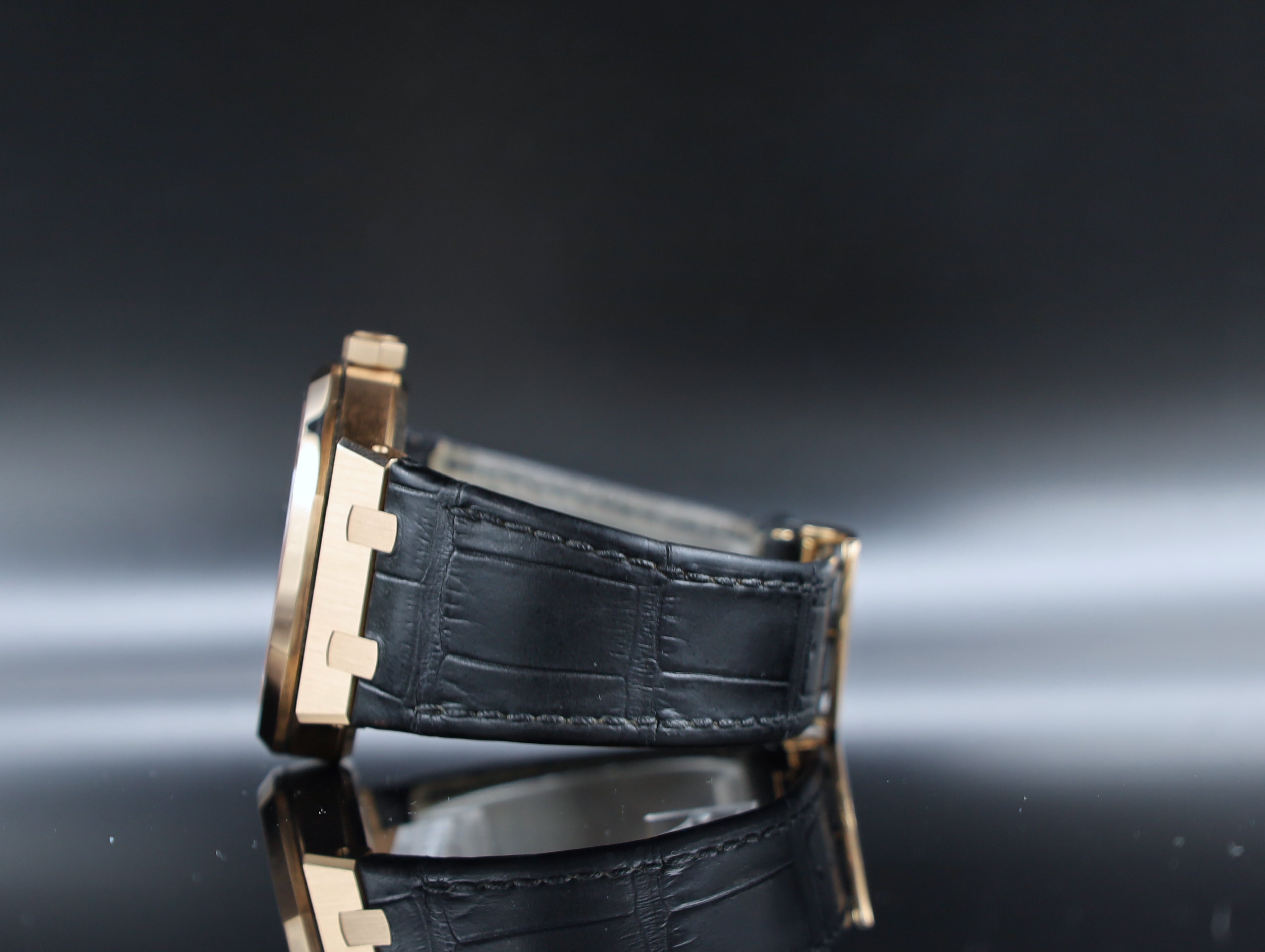 Audemars Piguet Royal Oak am Lederband - 2020 - Fullset - 15510OR