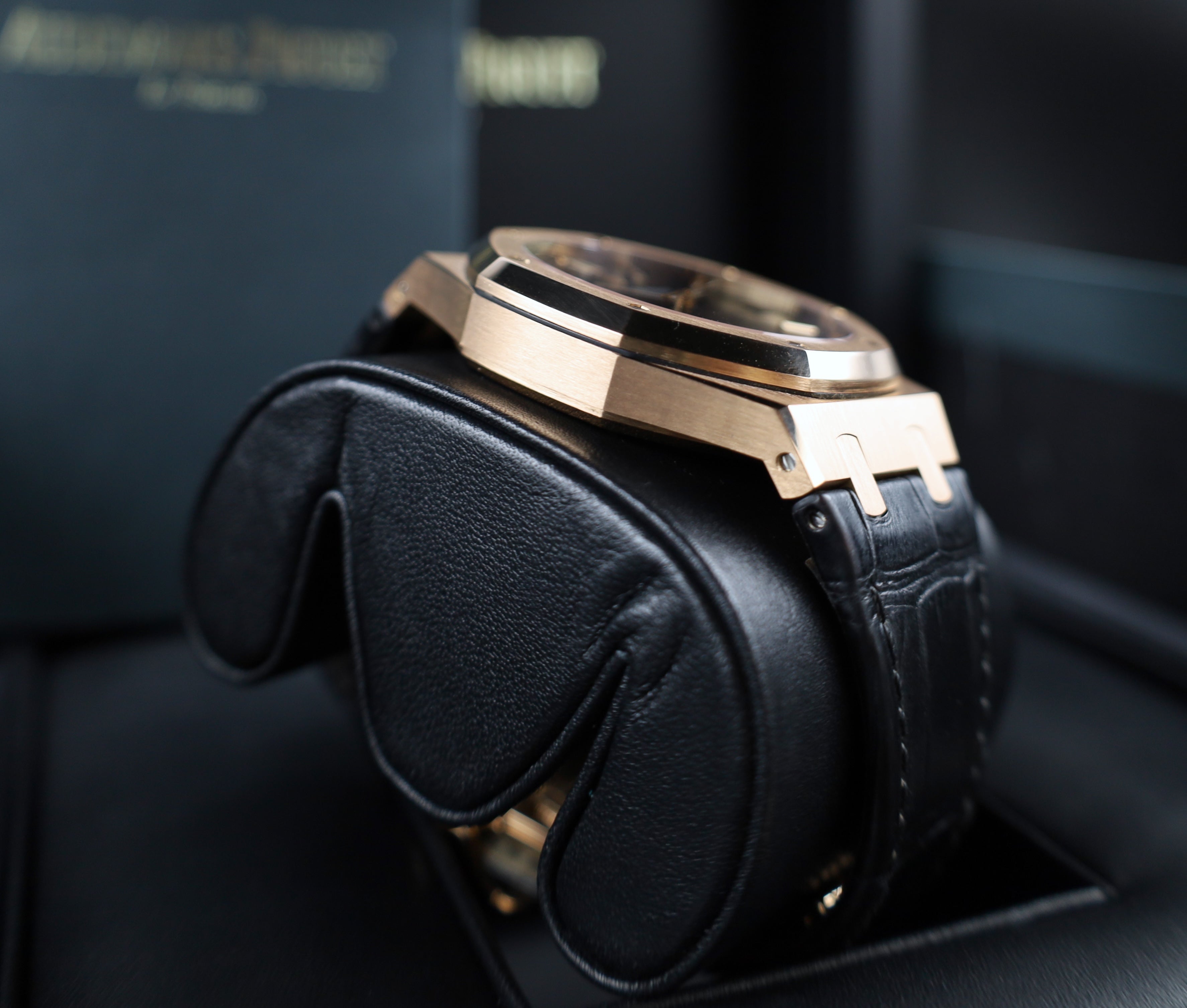 Audemars Piguet Royal Oak am Lederband - 2020 - Fullset - 15510OR