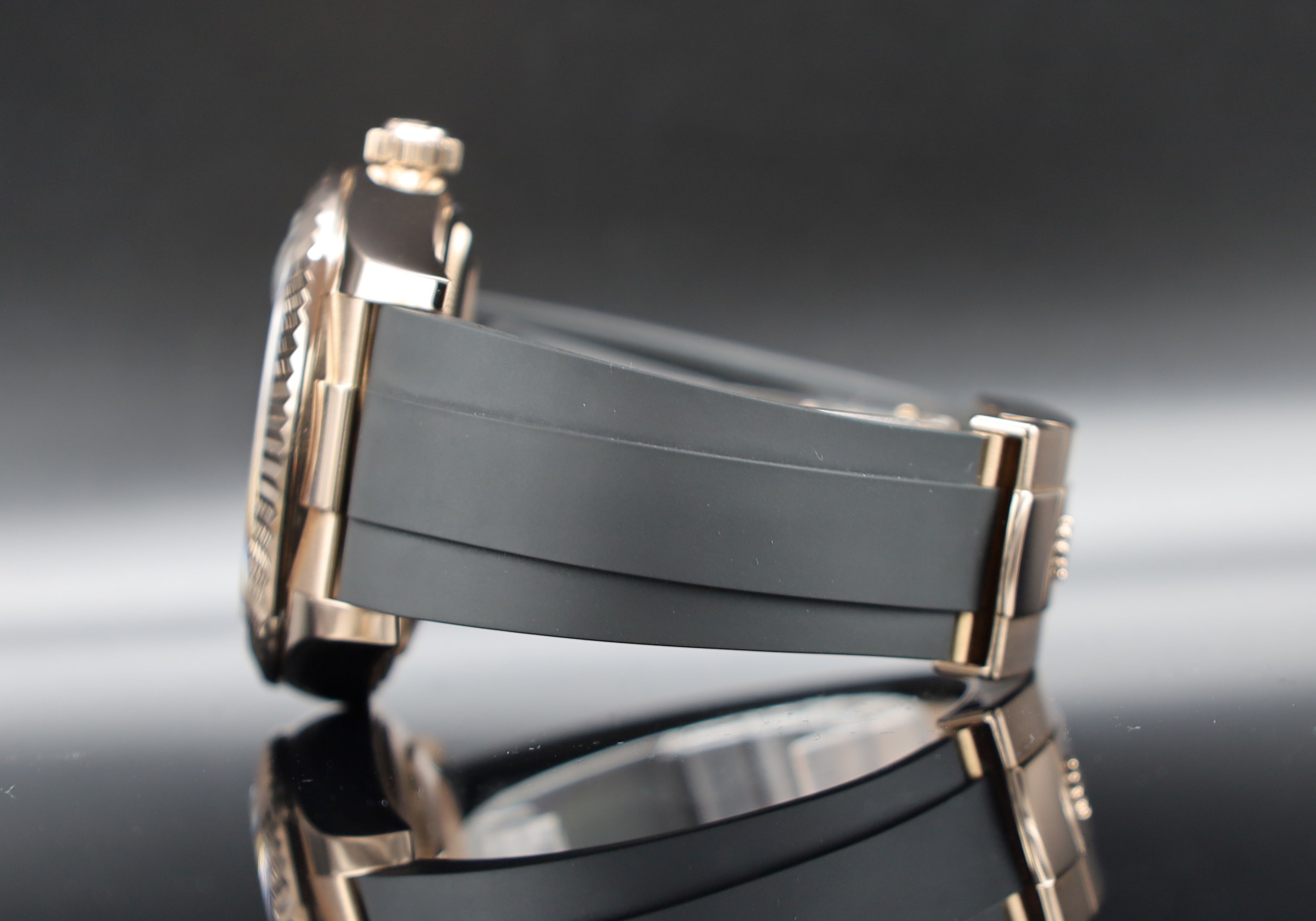 Rolex Sky-Dweller Oysterflex Roségold Rhodium Blatt - 2022 - 326235 - Fullset