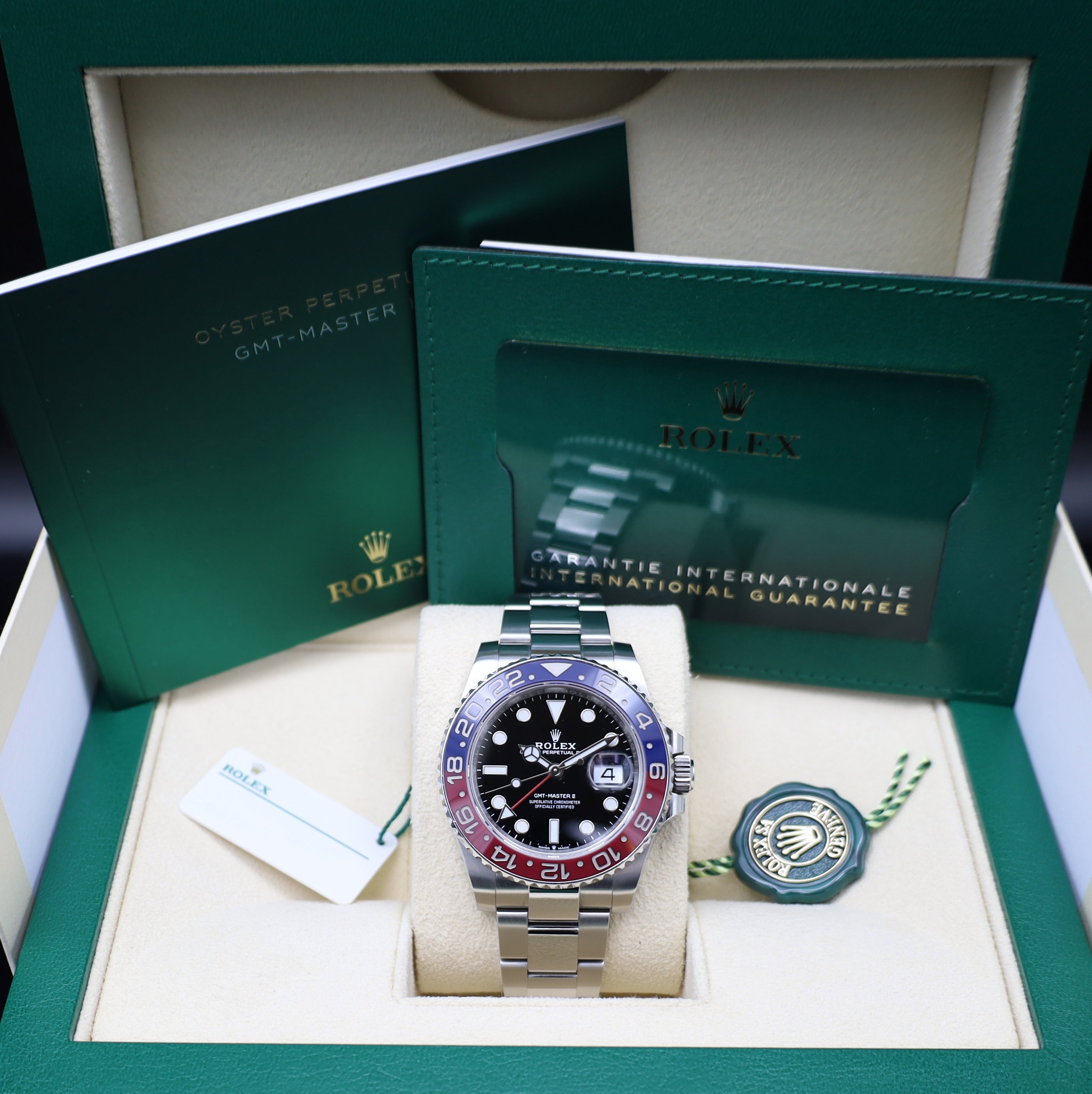 Rolex GMT Master II "Pepsi" - 2022 - Fullset - Oysterband - 126710BLRO