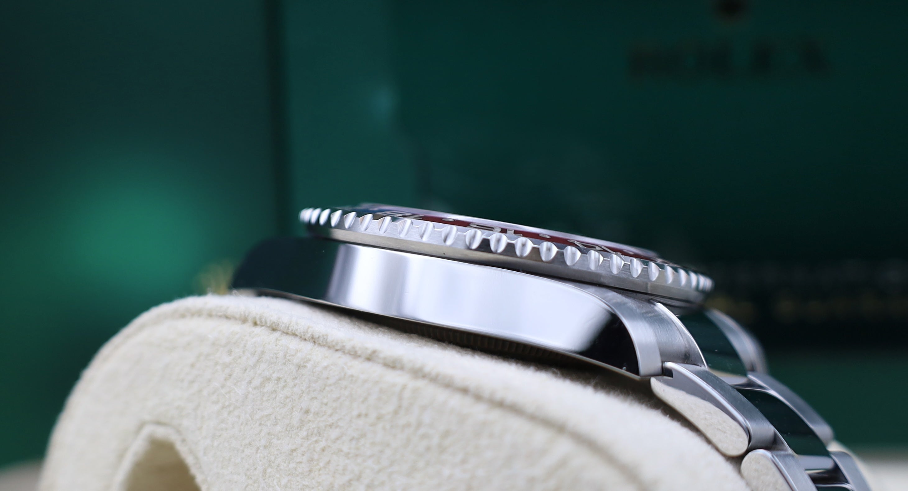 Rolex GMT Master II "Pepsi" - 2022 - Fullset - Oysterband - 126710BLRO