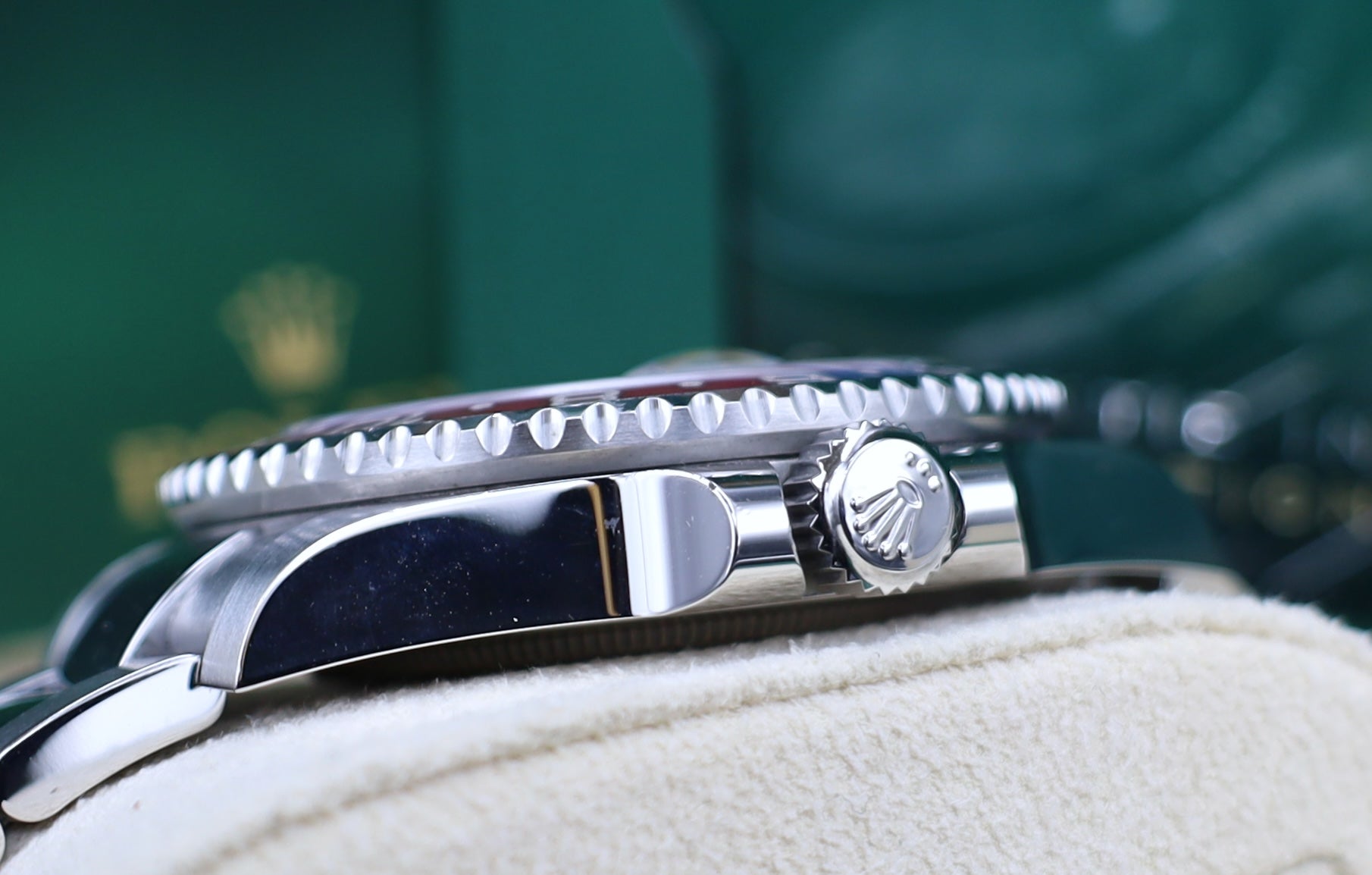 Rolex GMT Master II "Pepsi" - 2022 - Fullset - Oysterband - 126710BLRO