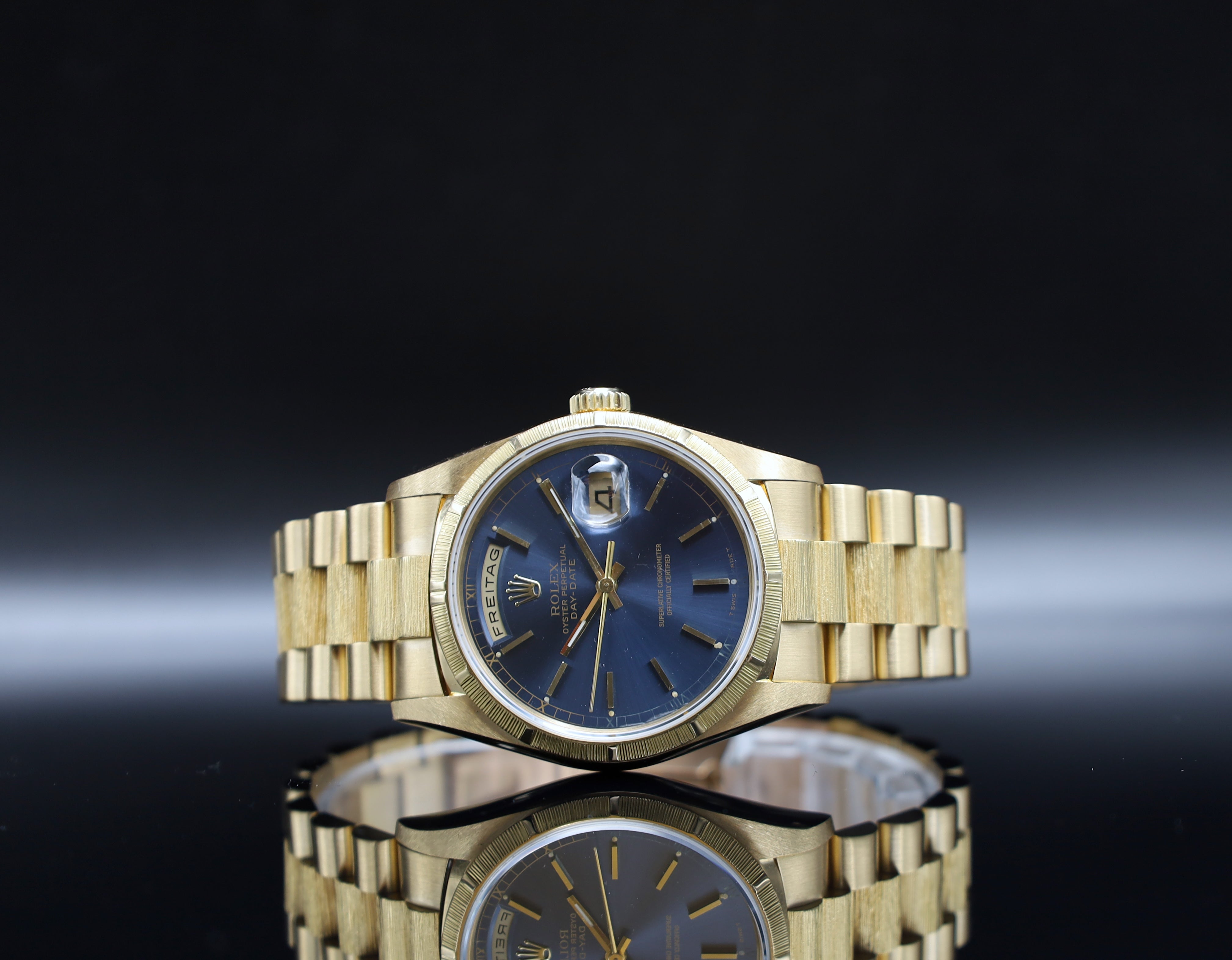 Rolex Day-Date 36 Borke - Blaues Blatt - Neuer Service - 18248