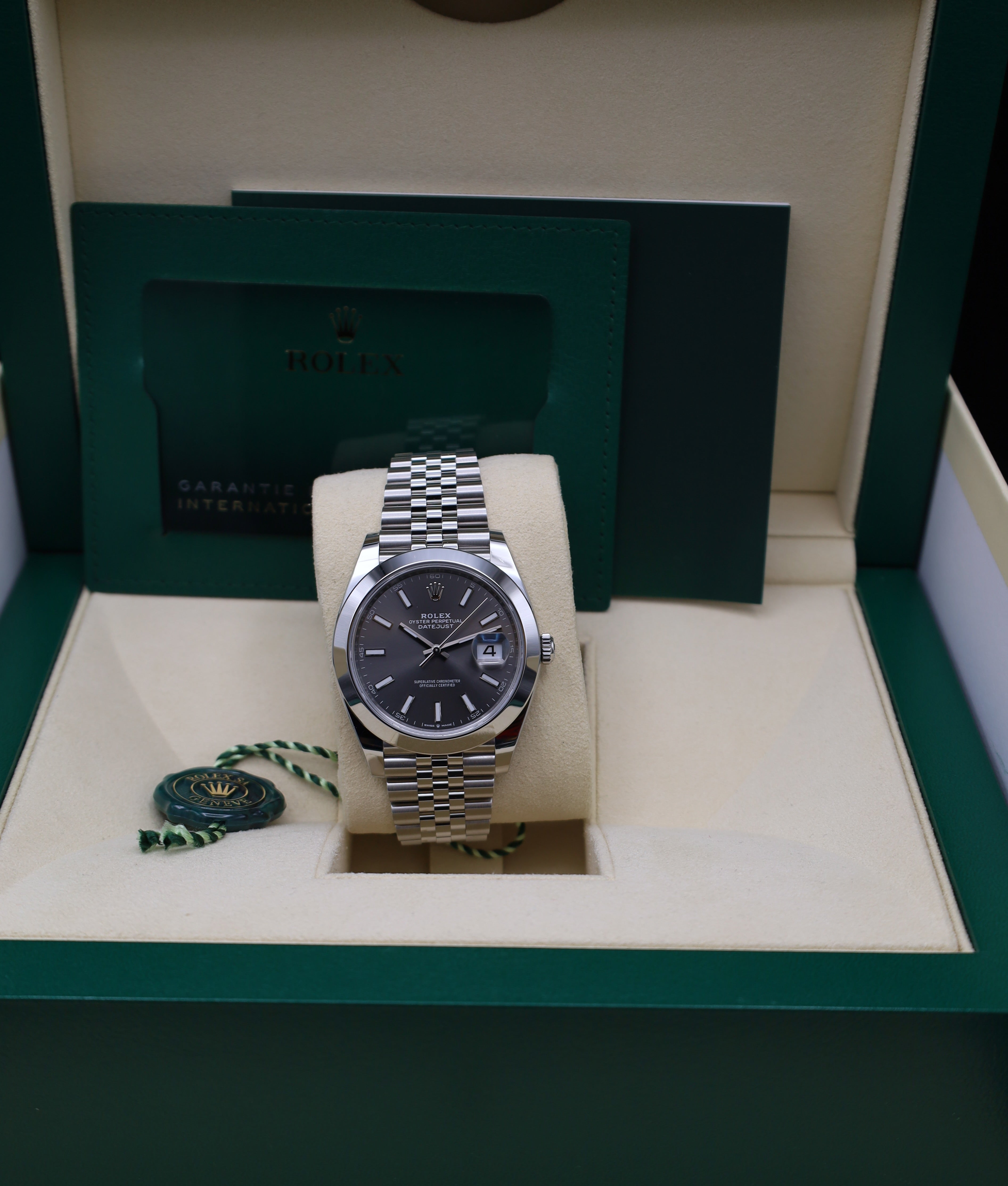 Rolex Datejust 41 Rhodium/ Grau - 2025  - Fullset - Jubileeband - 126300 - LC100