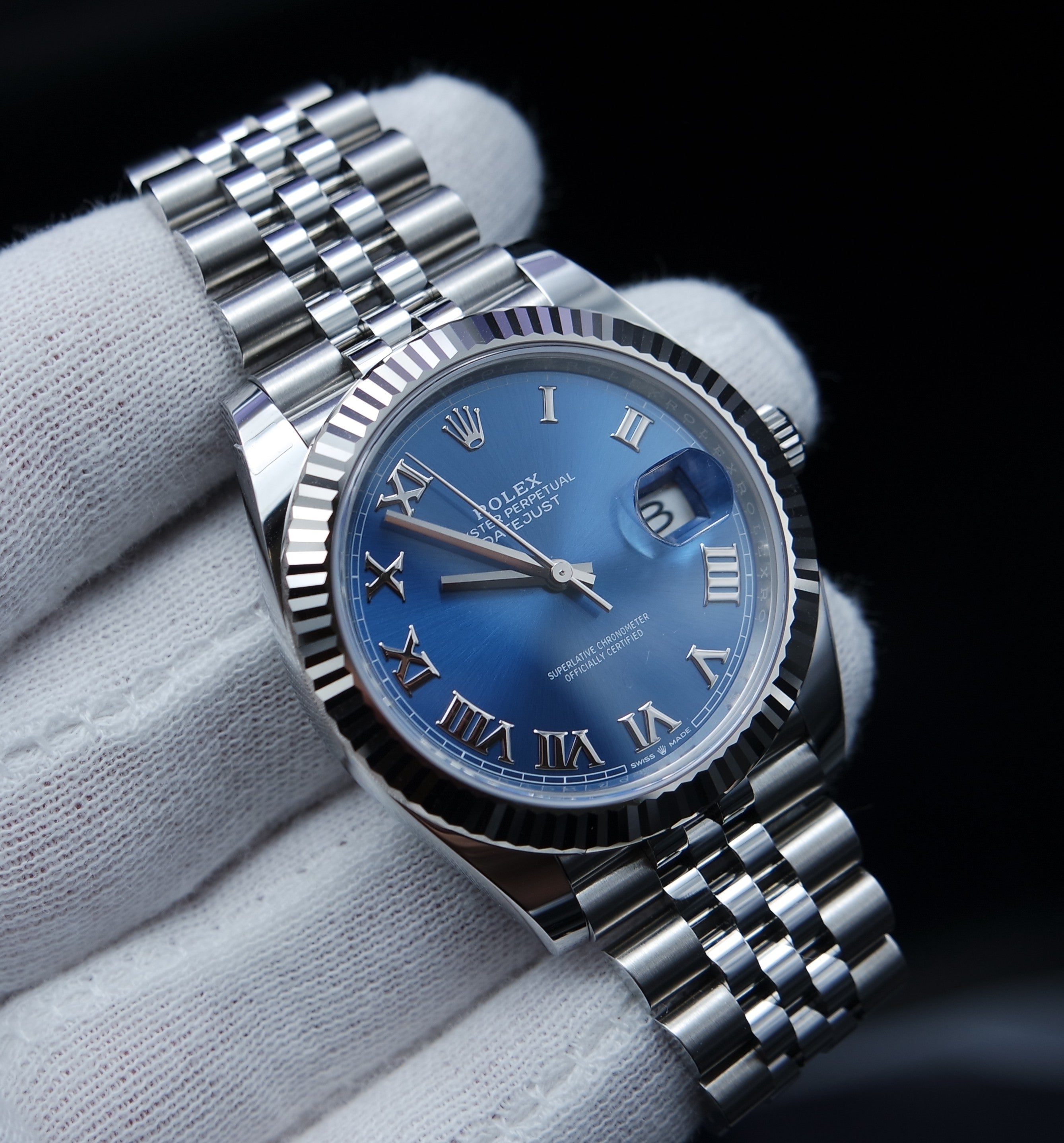 Rolex Datejust 41 Azzuro / Azure - Roman Dial - 2023 - Fullset - Jubileeband